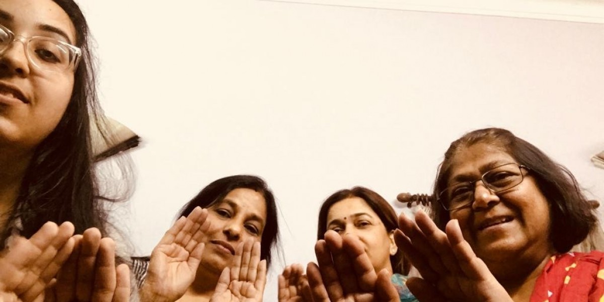 What Is Tarot Card Reading? | Sangeeta Healing Temples