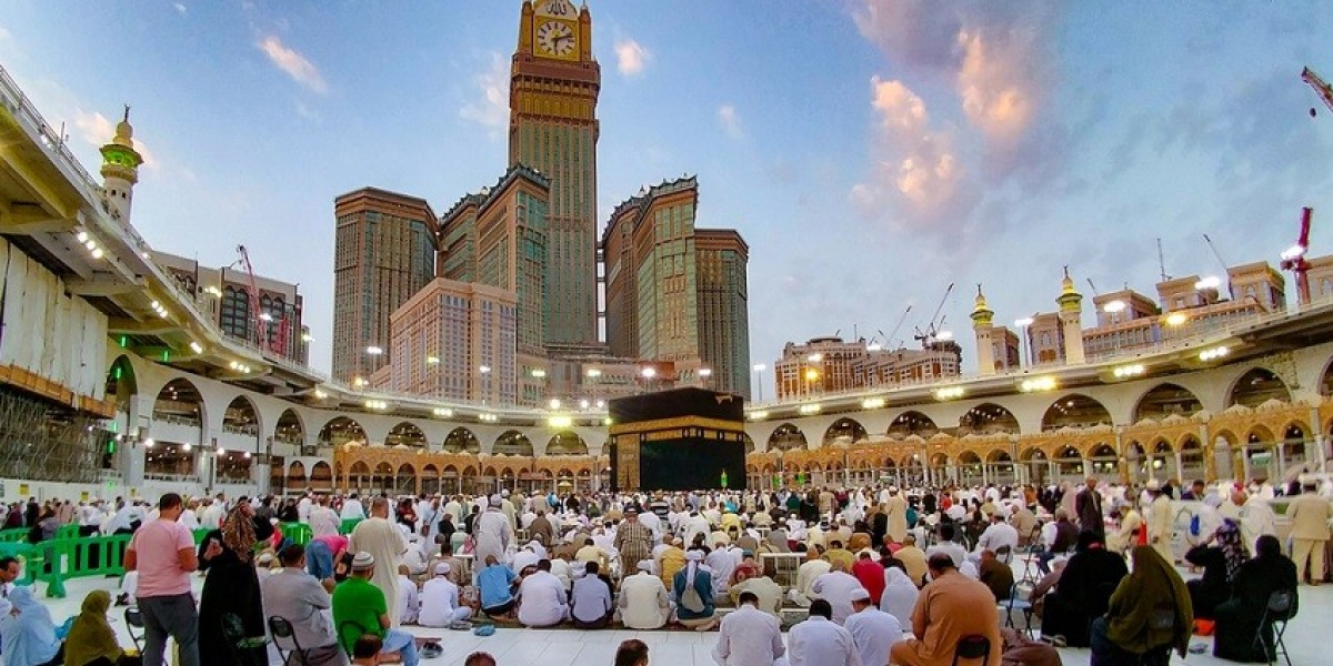 Why Bradford Pilgrims Are Scoring the Best Umrah Prices in the UK