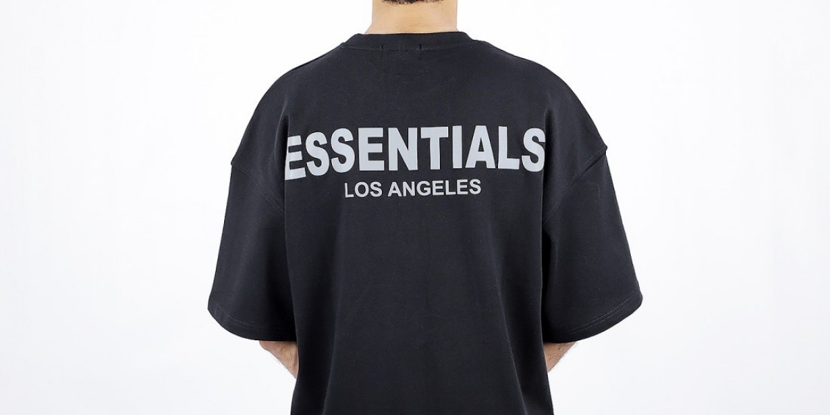 Essentials Clothing: The New Standard for Modern Minimalist Streetwear