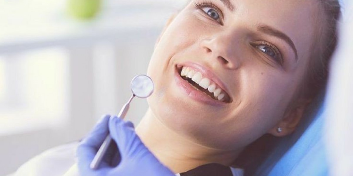 العوامل التي تؤثر على تكلفة خلع الأسنان